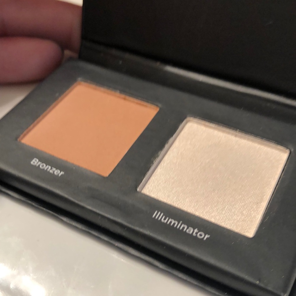 Ulta Beauty Bronzer & Illuminator - Picture 3 of 4